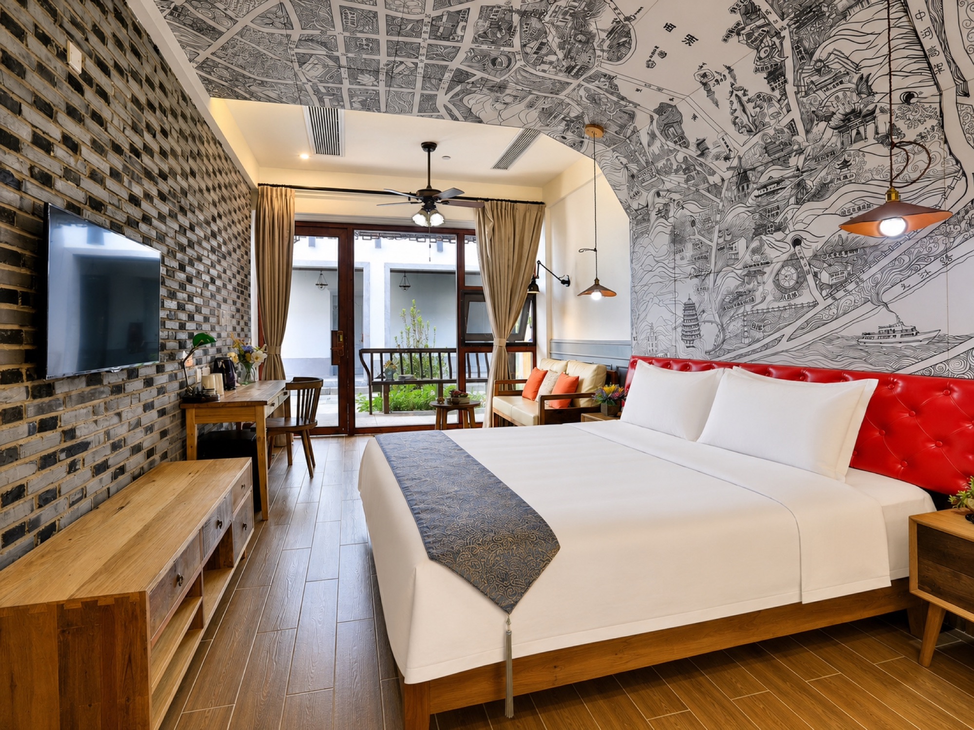 Courtyard King Room