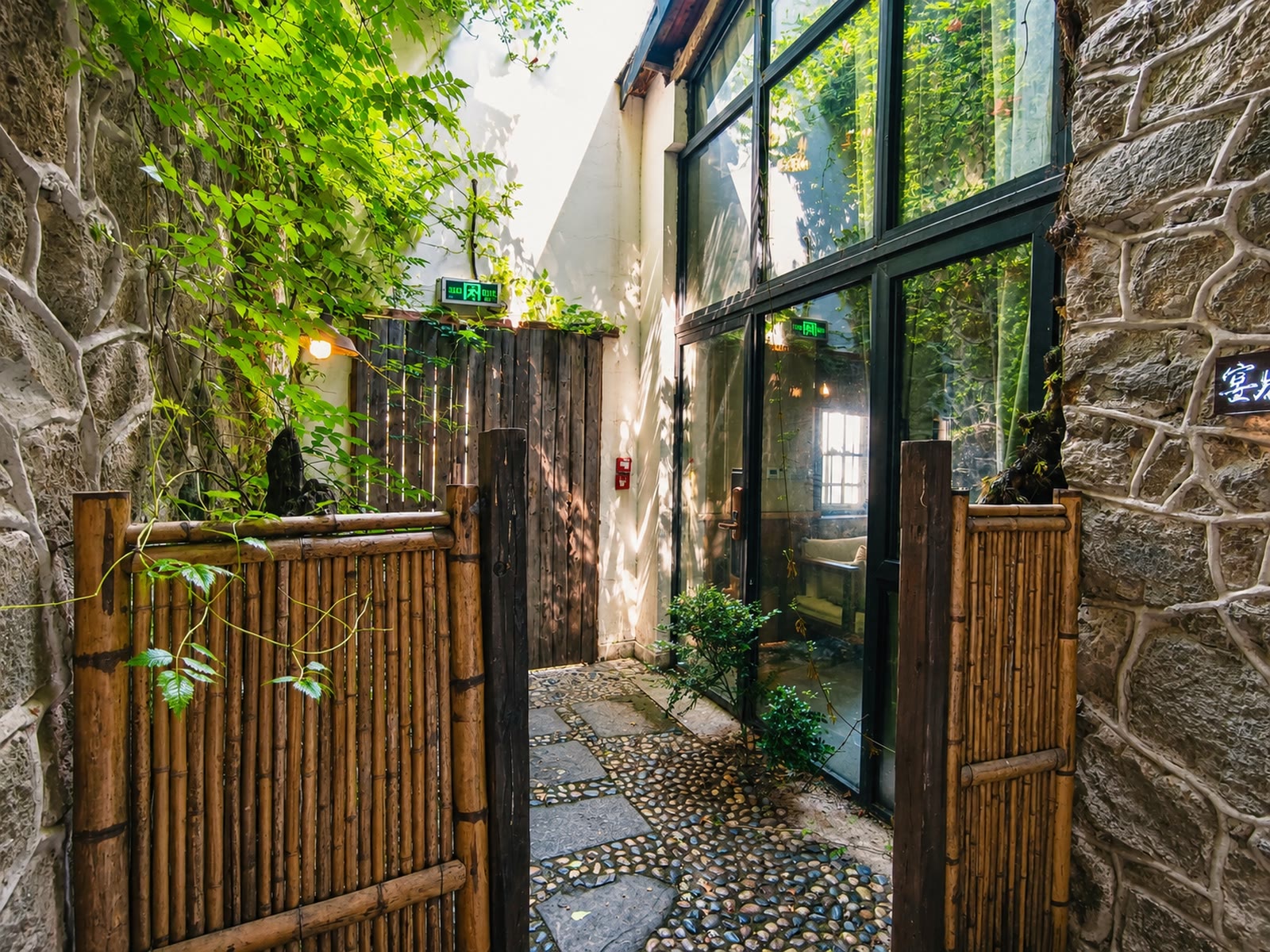 Skylight Courtyard Twin Room: Private courtyard entrance