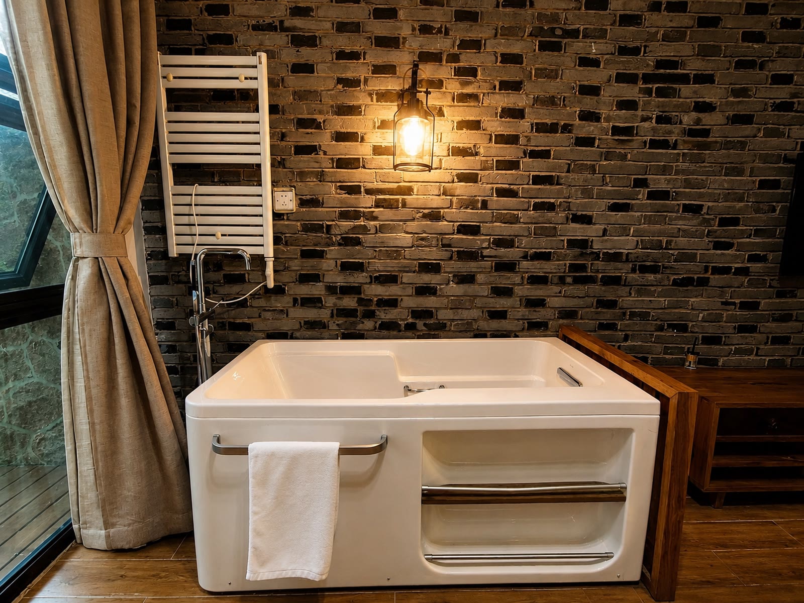 Waterside Balcony Room: In-room bathtub