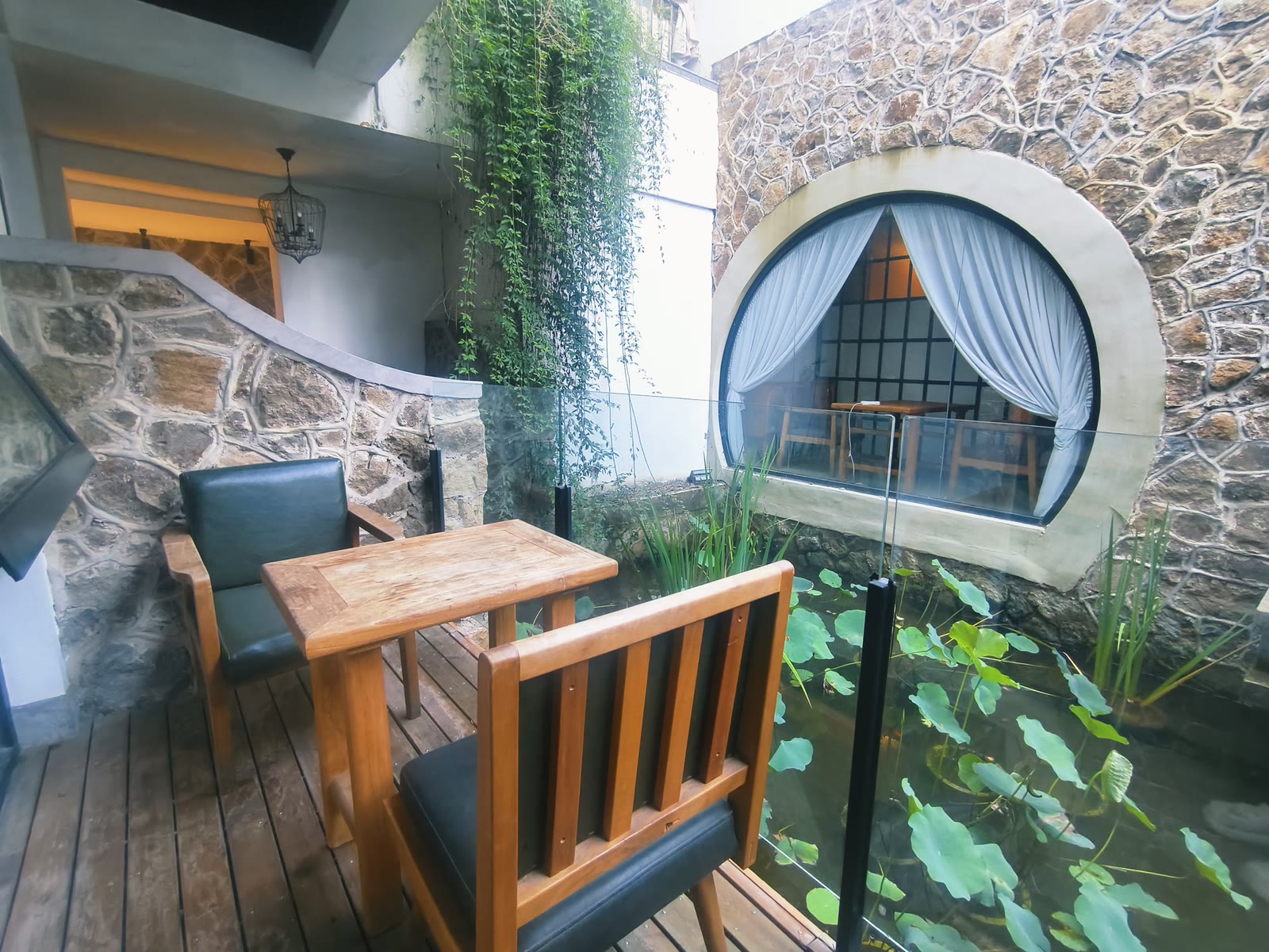 Waterside Balcony Room: Private balcony